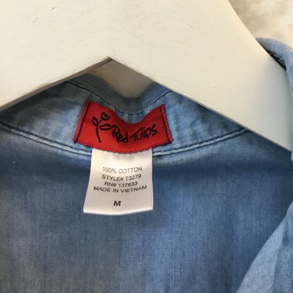 Red Tulips Blue 3/4 Button Up Long Sleeve Shirt - Picture 3 of 10